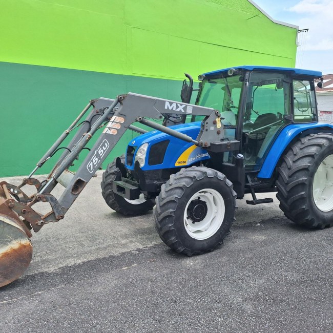 **SOLD** NH T5050