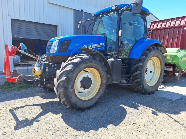 NEW HOLLAND T6070