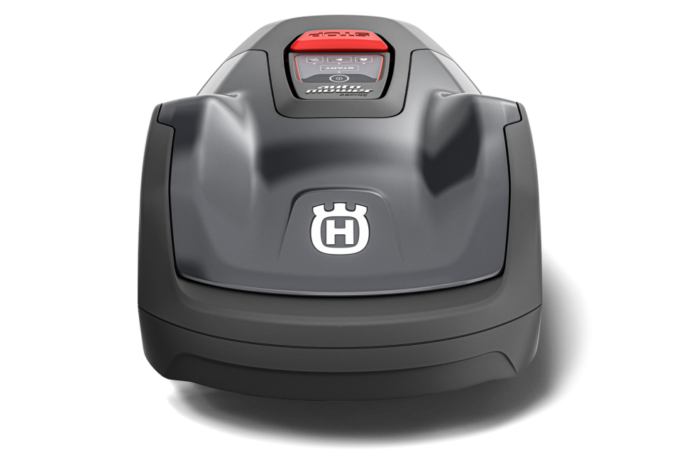 Husqvarna Automower® Aspire™ R4 with installation kit Products AG Plus