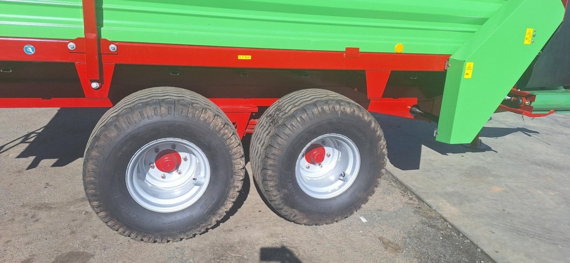 Strautmann FVW100 Feed-out wagon