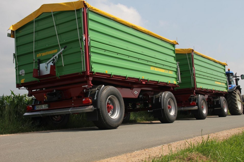 Strautmann Three-way tipping trailer SZK
