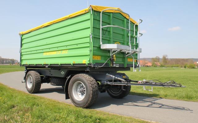 Strautmann Three-way tipping trailer SZK