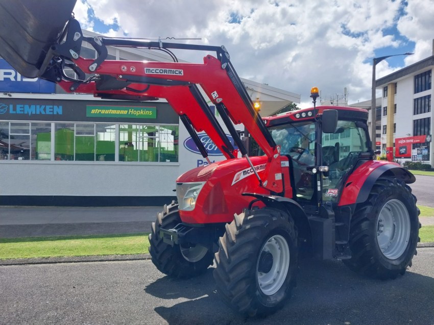 McCormick X7.650 PREMIUM with FEL 150hp Products AG Plus